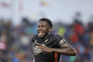 1-2大冷门,意甲第9遭意甲第19掀翻,AC米兰、罗马等3队渔翁得利