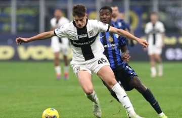 锋线边卫亟待买新:米兰新总监任务不少,瞄准意甲新金靴价格不低