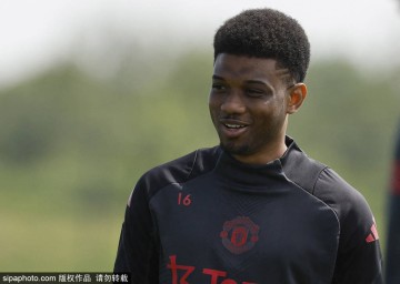 曼联未来基石!约罗自曝变强秘诀,五年蓝图震撼曝光!