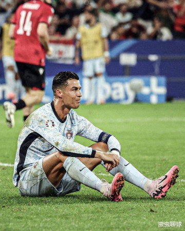 球王梅西再创神迹!书写37次小组赛100%晋级,C罗却三度止步