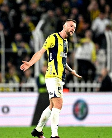 三百万差价!费内巴切引援拖沓,穆帅或将迎来“半成品阵容”