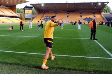 曼联6250万签库尼亚分期细节曝光!卖拉什福德受阻,其要踢欧冠不降薪