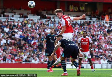 高清:哲凯赖什处子球萨卡传射 阿森纳3-0夺酋长杯
高清:哲凯赖什处子球萨卡传射 阿森纳3-0夺酋长杯