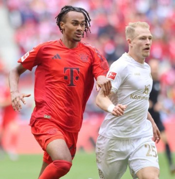 下一场有机会吗?17岁阿萨雷换下凯恩上演德甲首秀 目前身价250万