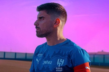 曝曼联明夏欲免费签葡萄牙铁腰!彻底重组中场,现有球员可全换掉