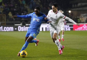 意甲保级生死时速!恩波利主场背水一战,维罗纳客场突围抢分