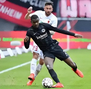 他刚出道就在德甲球队留洋试训,如今18岁就在中超首秀,引发热议