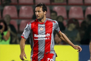 0-0,意甲第18逼平意甲第3,拒绝2连败,AC米兰绊脚石2连胜终结