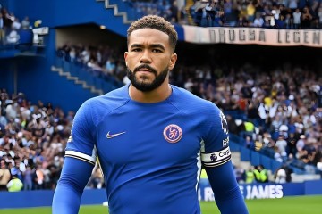 倒车请注意!切尔西三代边卫的带刀疯魔美学,进球比前锋还疯