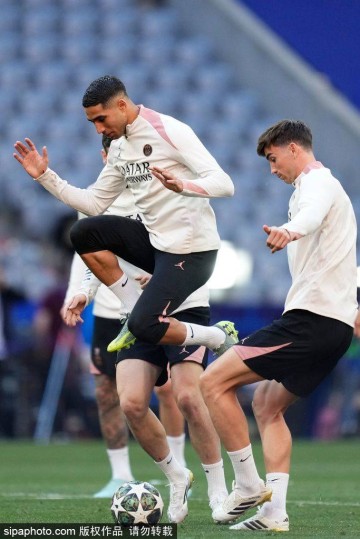 PSG与马竞巅峰对决:2025世俱杯焦点战前瞻!