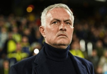 一夜2巨星官宣新东家!德布劳内意甲争冠,萨内去土超,穆帅难了