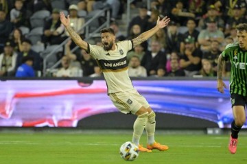 和博格巴法甲会合?队报:里尔想将吉鲁带回法甲,年薪300万欧元